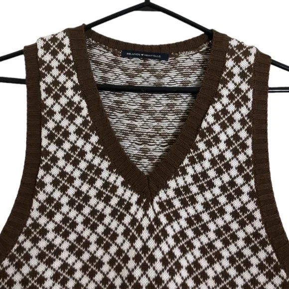 Brandy Melville Women's Knit Sweater Vest - Picture 2 of 6